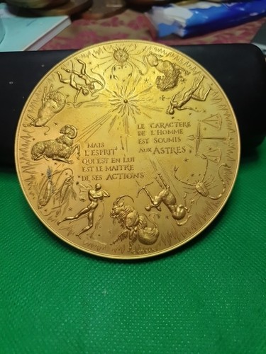 Grosse medaille par raymond - grosse,